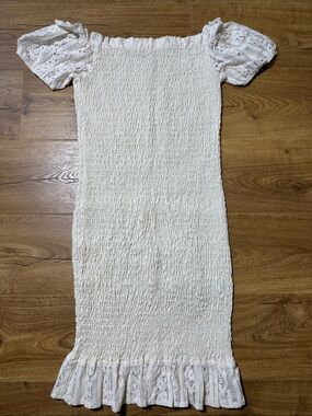 Lioness Cream Smocked Lace Off-Shoulder Dress Size Large (8/10)